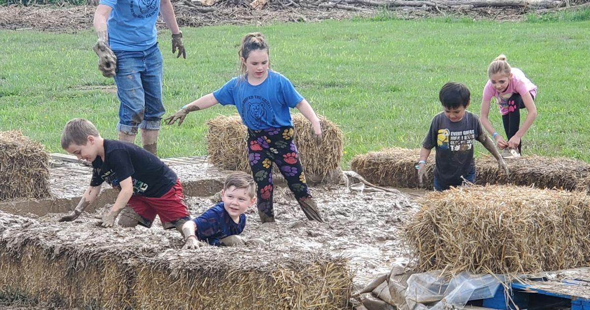 Bunker Hill Elementary hosts sixth annual Grizzly Obstacle Course Run
