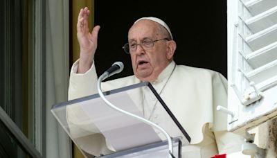 Pope cancels audiences due to slight illness days before new trip