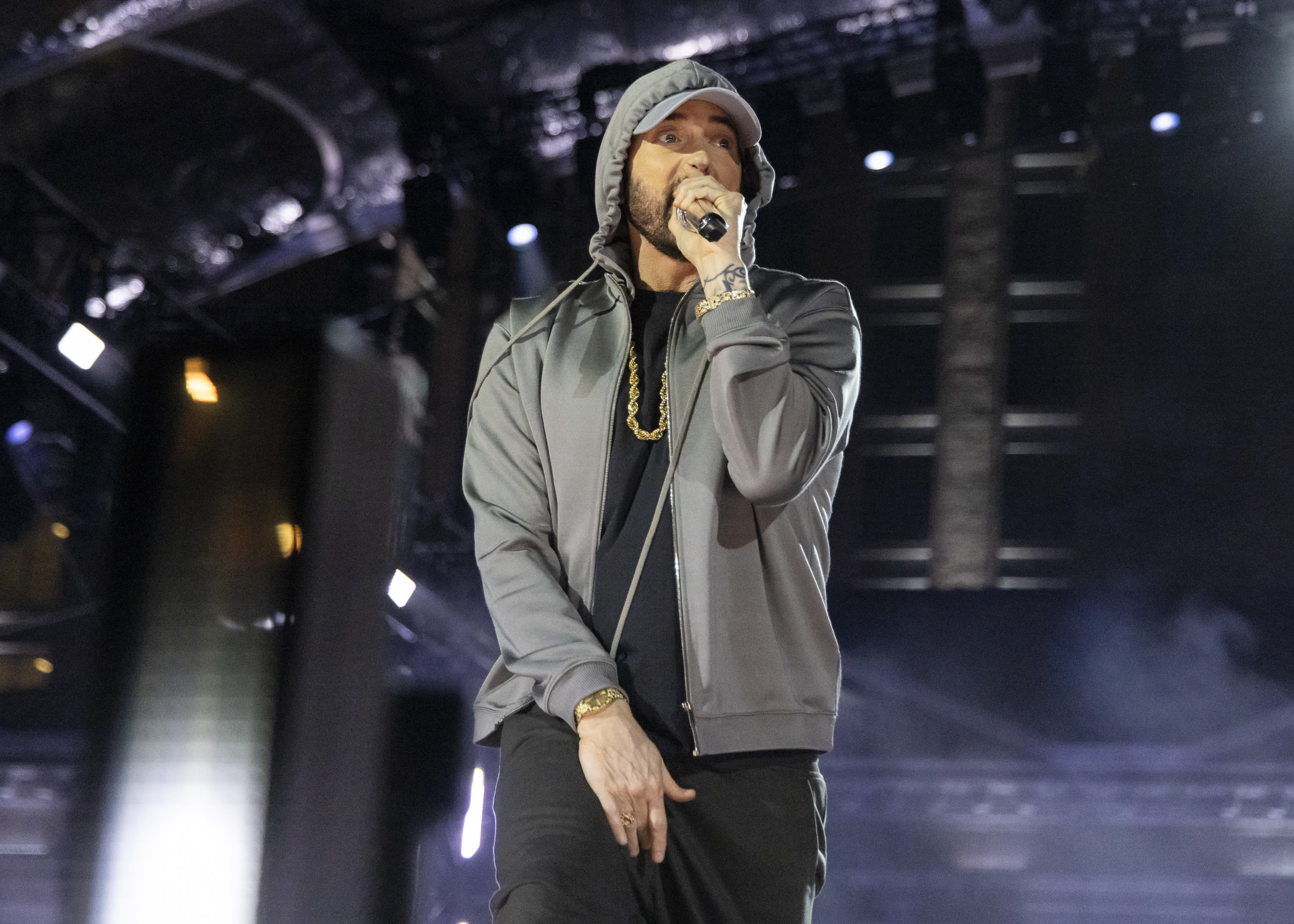 Eminem Holds at No. 1 In U.K. With ‘The Death of Slim Shady (Coup de Grâce)’