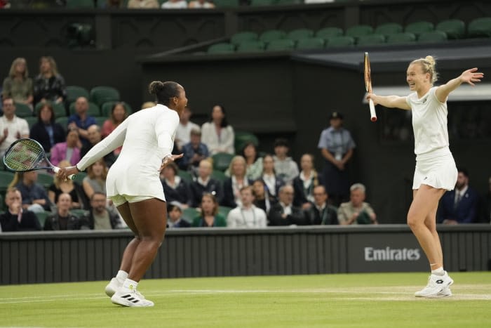 Siniakova and Townsend win women's doubles title at Wimbledon
