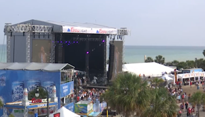 ‘Nashville at the Beach’: It’s Day 1 of Carolina Country Music Fest
