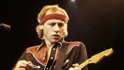 Dire Straits star Mark Knopfler claims Brexit 'betrayed' the music industry: 'Nightmare trying to operate'