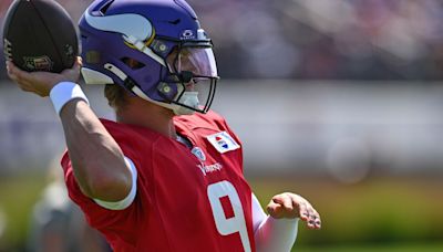 Will Vikings' J.J. McCarthy be able to overtake Sam Darnold for starting QB job?