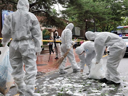 North Korean Trash Balloons Hit South Korean President’s Compound