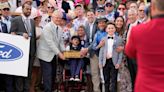 Cody's Wish inspires on way to victory in Churchill Downs Stakes before Kentucky Derby