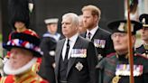 El funeral de Isabel: los dos miembros de la familia real que no usaron uniforme militar y el luto de los Windsor