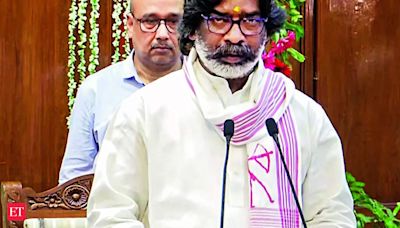 Hemant Soren takes oath as Jharkhand CM