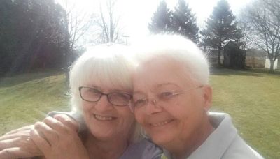 2 women who died trying to save turtle on road in Chatham-Kent, Ont., remembered for love of animals