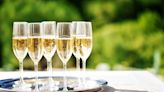 Menu de mariage : à quel moment du repas faut-il servir le champagne ?
