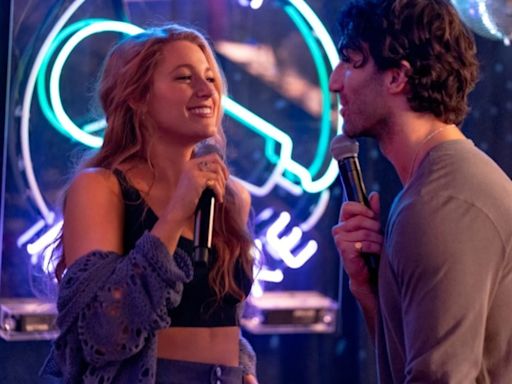 Sucesso de bilheteria nos EUA, 'É assim que acaba', filme com Blake Lively, é proibido no Catar por cenas de beijos