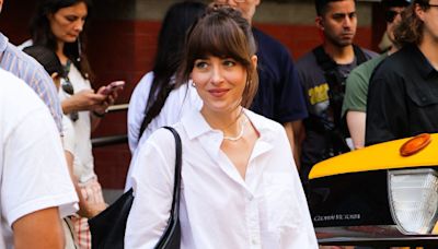 Dakota Johnson Wore Model-Approved Sneakers With Flattering Throwback Jeans