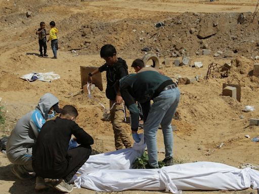 Mass graves in Gaza: what do we know?