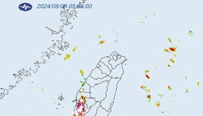 國家警報響！「5縣市豪雨特報」注意雷擊強陣風 台南市大雷雨狂炸