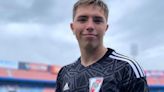 Nació en Chile, tiene 18 años y debutó en River Plate: en Argentina recibe elogios