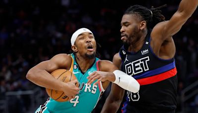 Rockets Rival Spurs Make Trade with Hornets