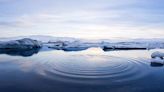 Descubren cómo el agua marina de mayor temperatura acelera el derretimiento de las capas de hielo