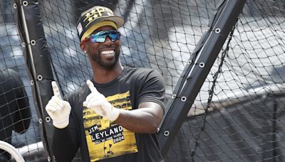 Pirates Give Injury Update on Andrew McCutchen