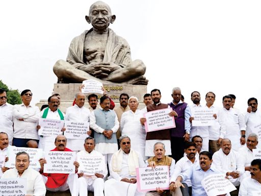 Maharshi Valmiki Corporation Scam: Congress holds protest against ED in Vidhana Soudha - Star of Mysore