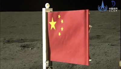 After Chandrayaan-1, Scientists In China Discovers Traces Of Water In Moon's Soil