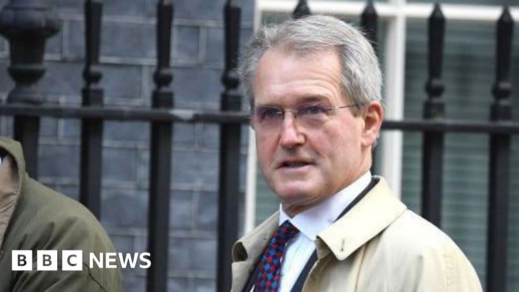 Owen Paterson acted 'acted as lobbyist' without being registered