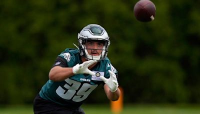 Eagles rookie Will Shipley turning heads at training camp. Here s what he s learning from Saquon Barkley.