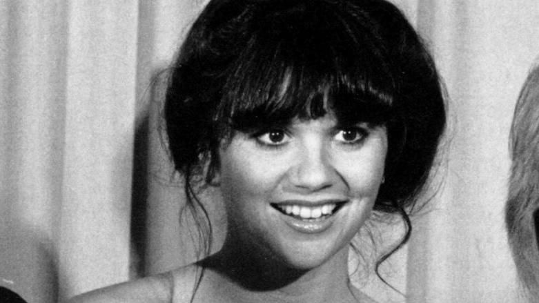60 years ago Tucson icon Linda Ronstadt was set to graduate. She chose music instead.