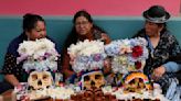 Bolivianos celebran culto a los cráneos de familiares y de almas olvidadas