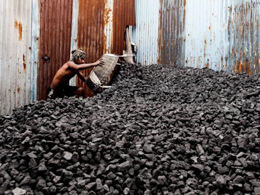 Ministry wants blending of domestic coal by imported coal-based power plants | Mint