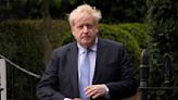 El exprimer ministro británico Boris Johnson renuncia a su banca en el Parlamento tras una sanción