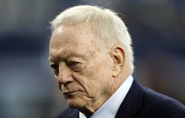 A dissatisfied Jerry Jones could only watch as Cowboys stumble in home opener