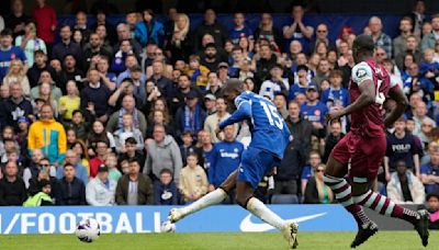 Jackson scores twice as Chelsea routs West Ham 5-0