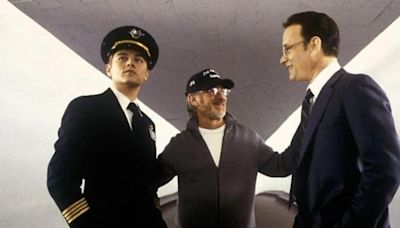 La película de hoy en TV en abierto y gratis: Steven Spielberg dirige a Leonardo DiCaprio y Tom Hanks en un icónica obra del thriller