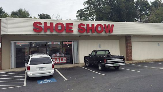 shoe show on moreland