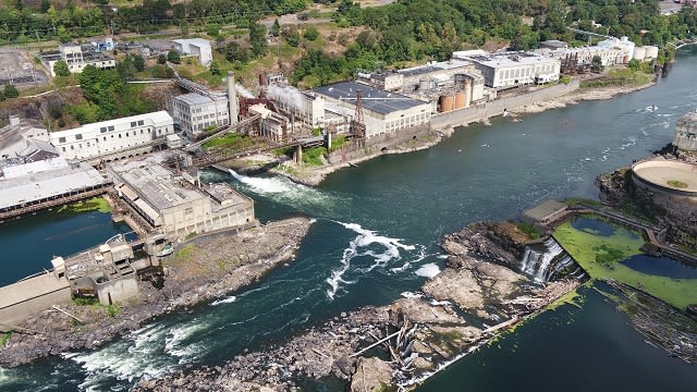 Former Gov. Kate Brown to lead Willamette Falls Trust to restore public access