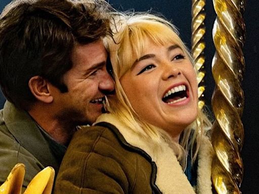 This Photo From Andrew Garfield And Florence Pugh's New Rom-Com Has People Howling For 1 Distracting Reason