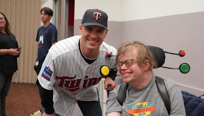 How Baseball Hall of Famer Joe Mauer continues to give back to his hometown