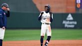 Former Auburn outfielder announces transfer to SEC rival