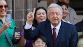 López Obrador celebra la victoria de Claudia Sheinbaum “con amplio margen” en las presidenciales de México