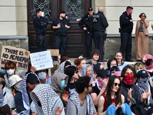 Berlin’s Humboldt University sends police to violently disband peaceful Gaza sit-in
