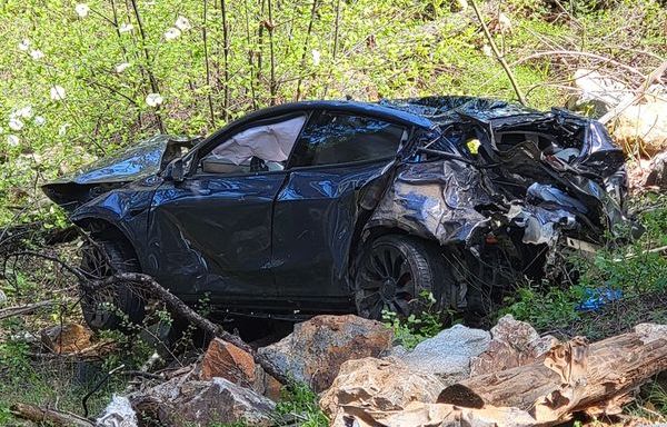 Tesla provides alert, coordinates to fatal crash in El Dorado County