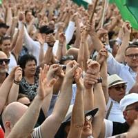 Tens of thousands cheer on Magyar in Debrecen, a stronghold of premier Viktor Orban