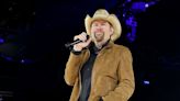 Toby Keith Fans Go Wild After He Returns to the Stage With "Phenomenal" Performance