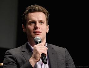 Jonathan Groff