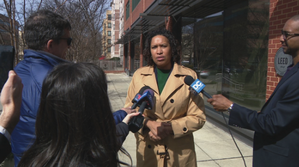 DC Mayor Bowser's travel expenses still unclear despite request for receipts | I-Team