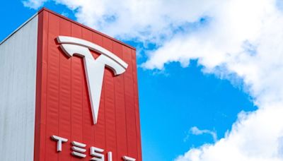 Tesla Exodus Continues As Top HR Exec Reportedly Departs After String Of Senior Exits - Tesla (NASDAQ:TSLA)