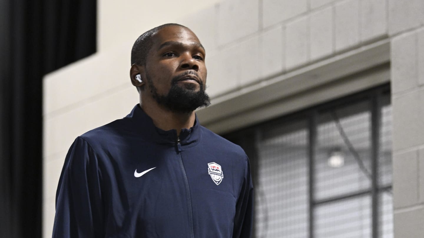 Analyst Projects Kevin Durant Trade Request From Suns
