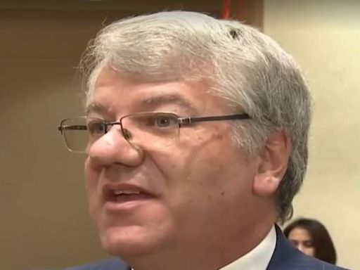 Orlando airport chief Kevin Thibault surprises with resignation announcement