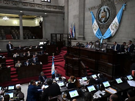 Congreso de Guatemala solicita al presidente Arévalo declarar estado de excepción por crisis de incendios