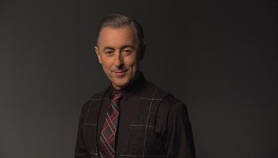 Alan Cumming refuses to look half-baked