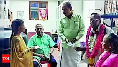 Residents associations honour school toppers, their family members | Chennai News - Times of India